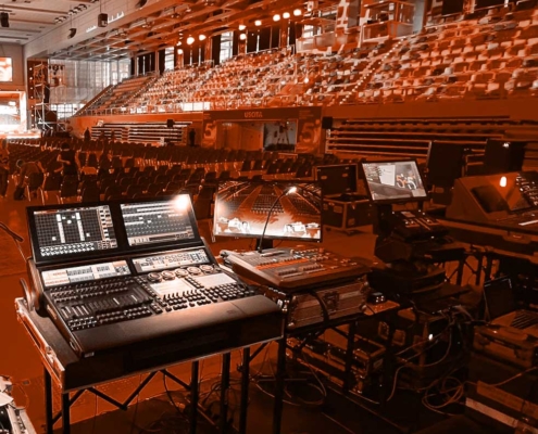 Impianto service audio video e luci professionale per evento aziendale o spettacolo