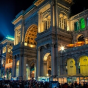 Galleria Vittorio Emanuele II a Milano illuminata di notte – Servizi Audio e Luci per Eventi a Milano con Osmosis Synergy