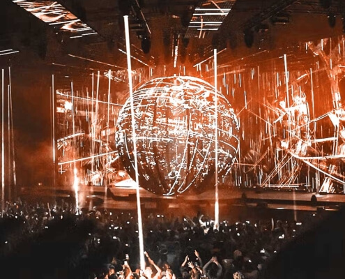Spettacolo di luci ed effetti laser durante un evento – Osmosis Synergy, soluzioni tecnologiche per eventi a Milano